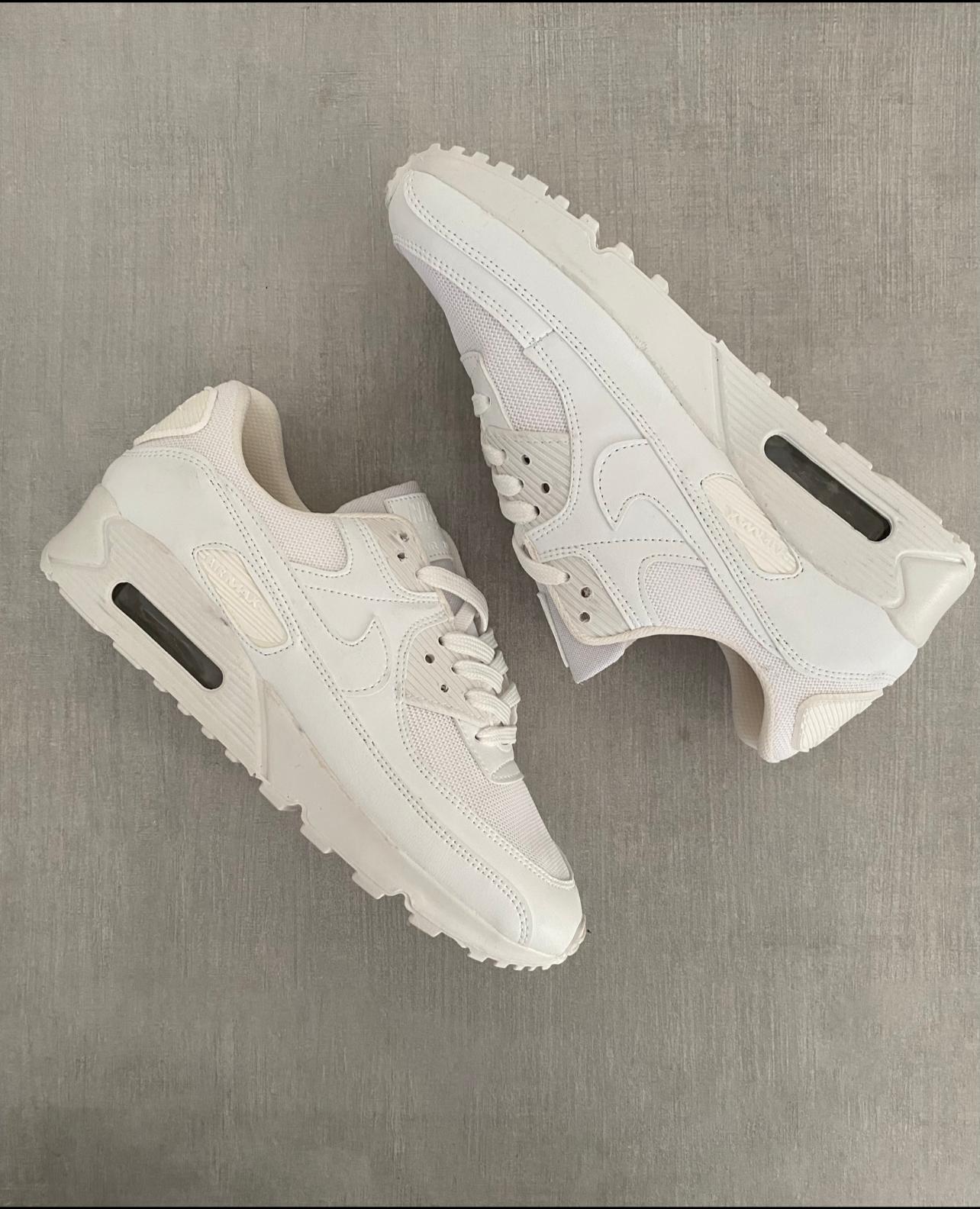 AM 90 Blancas