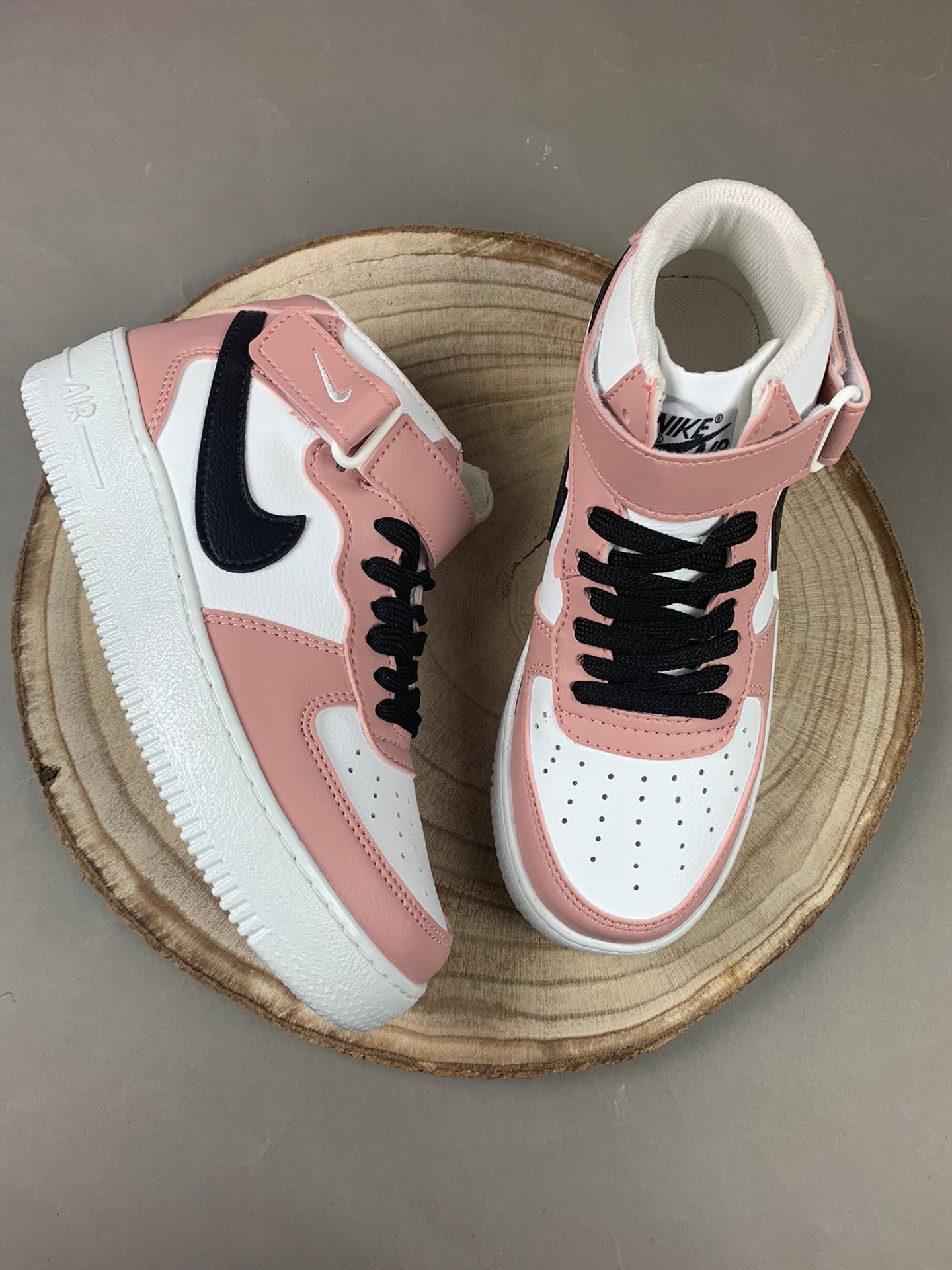 AF1 Mid Pink