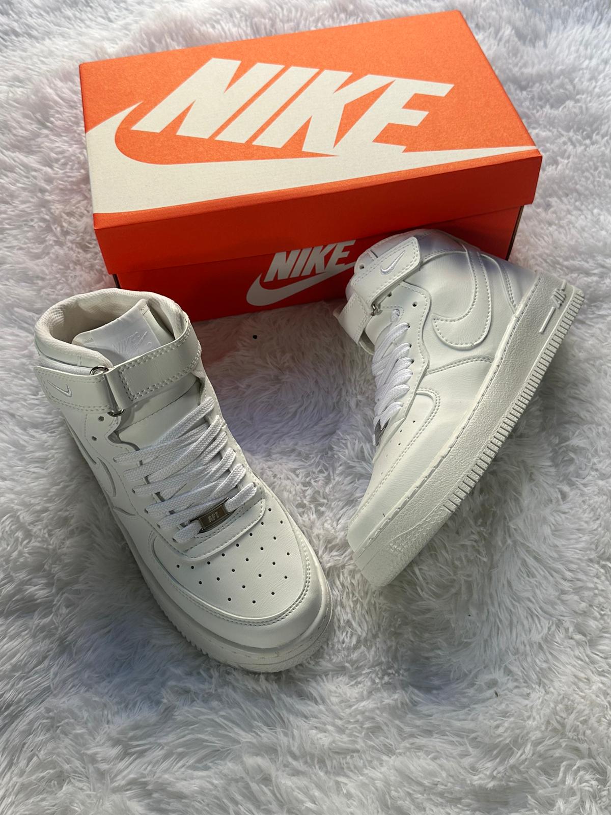 AF1 Mid "White"