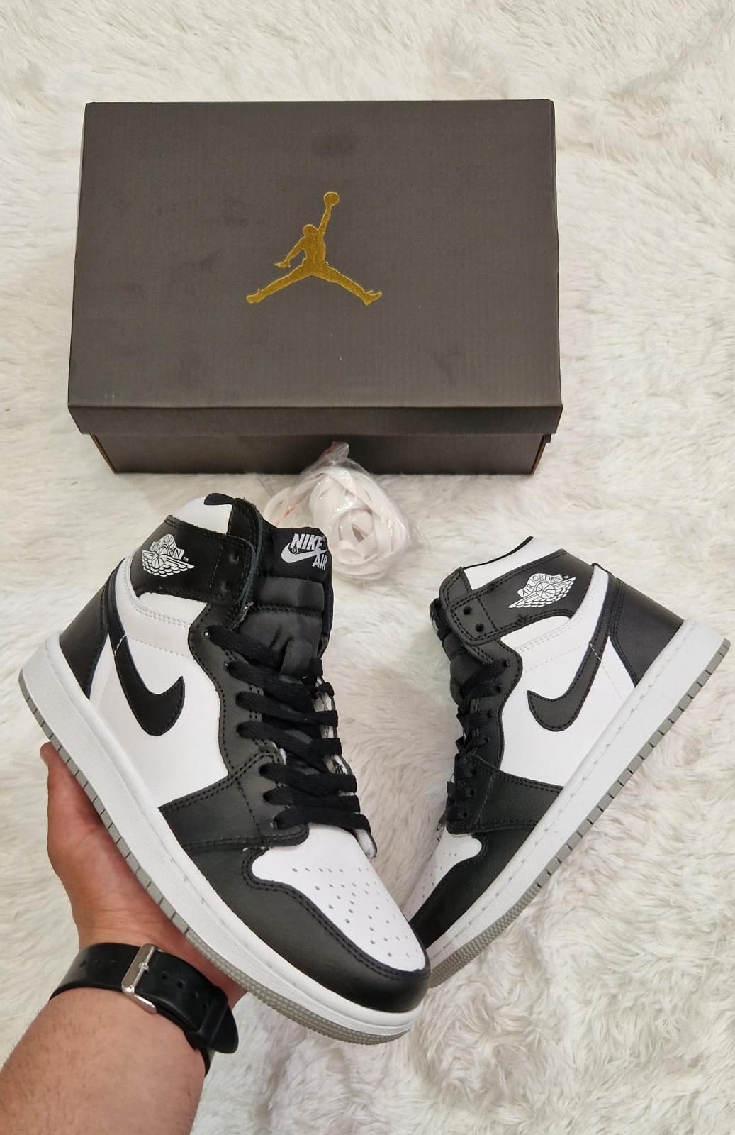 AJ1 "OG Black and White"