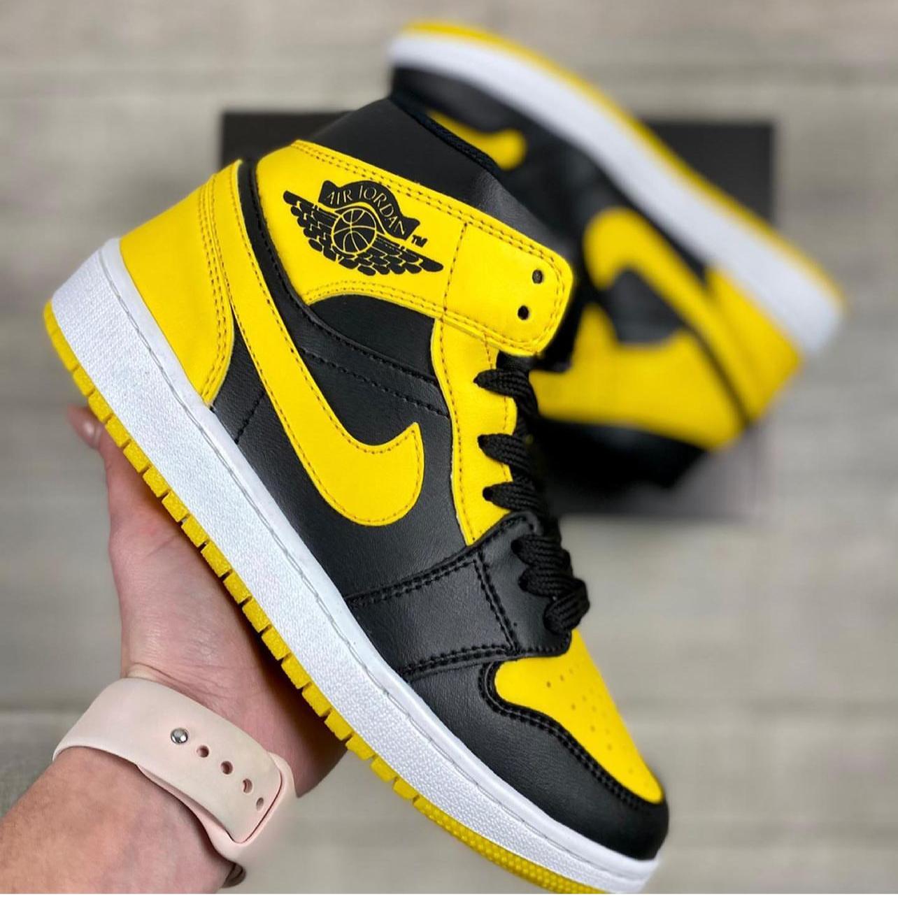 AJ1 Mid Black&Yellow