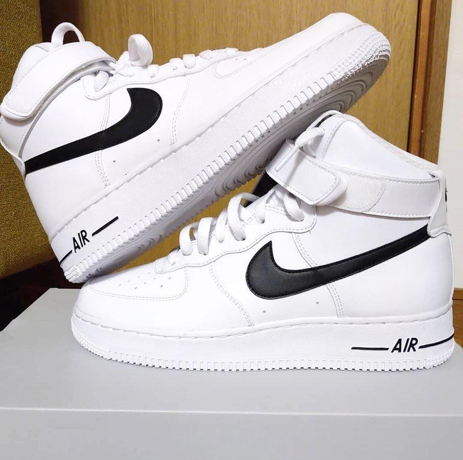 AF1 Mid B&W